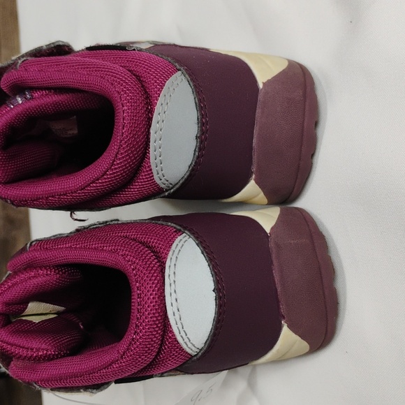 Winter Boots - SIZE: 9.5 - Picture 5 of 8